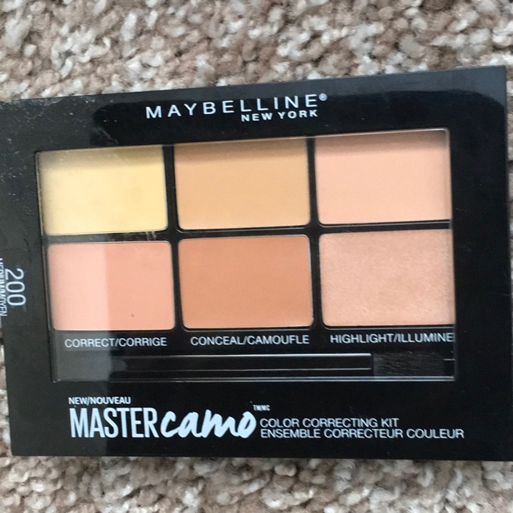 Maybelline Master camo in medium 200